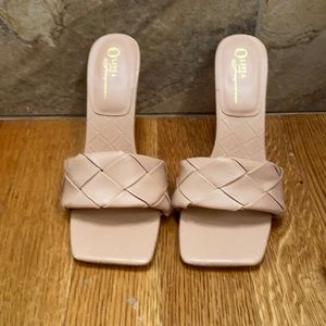 Nude mules